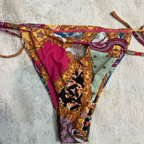 Colorful Patterned Bikini Set - Picture 4 of 5